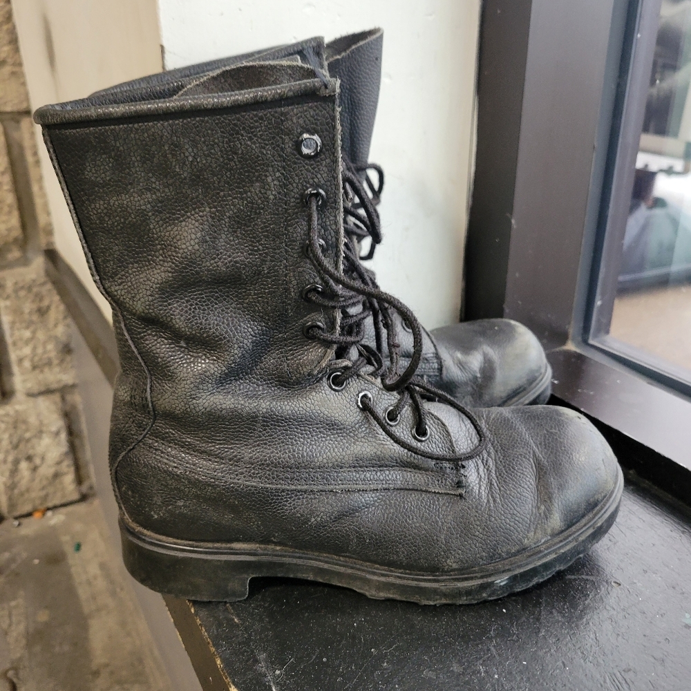 Canadian Army Combat Boots Size size 4 women's 6 Made in Canada